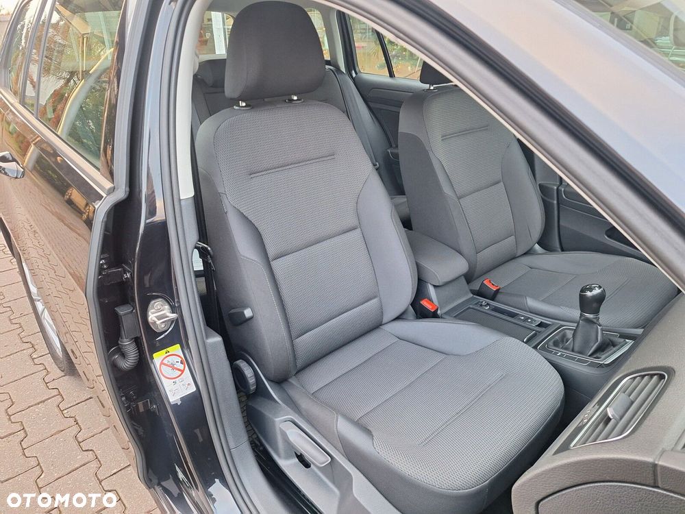 Volkswagen Golf 1.5 TSI BMT Evo Comfortline - 17