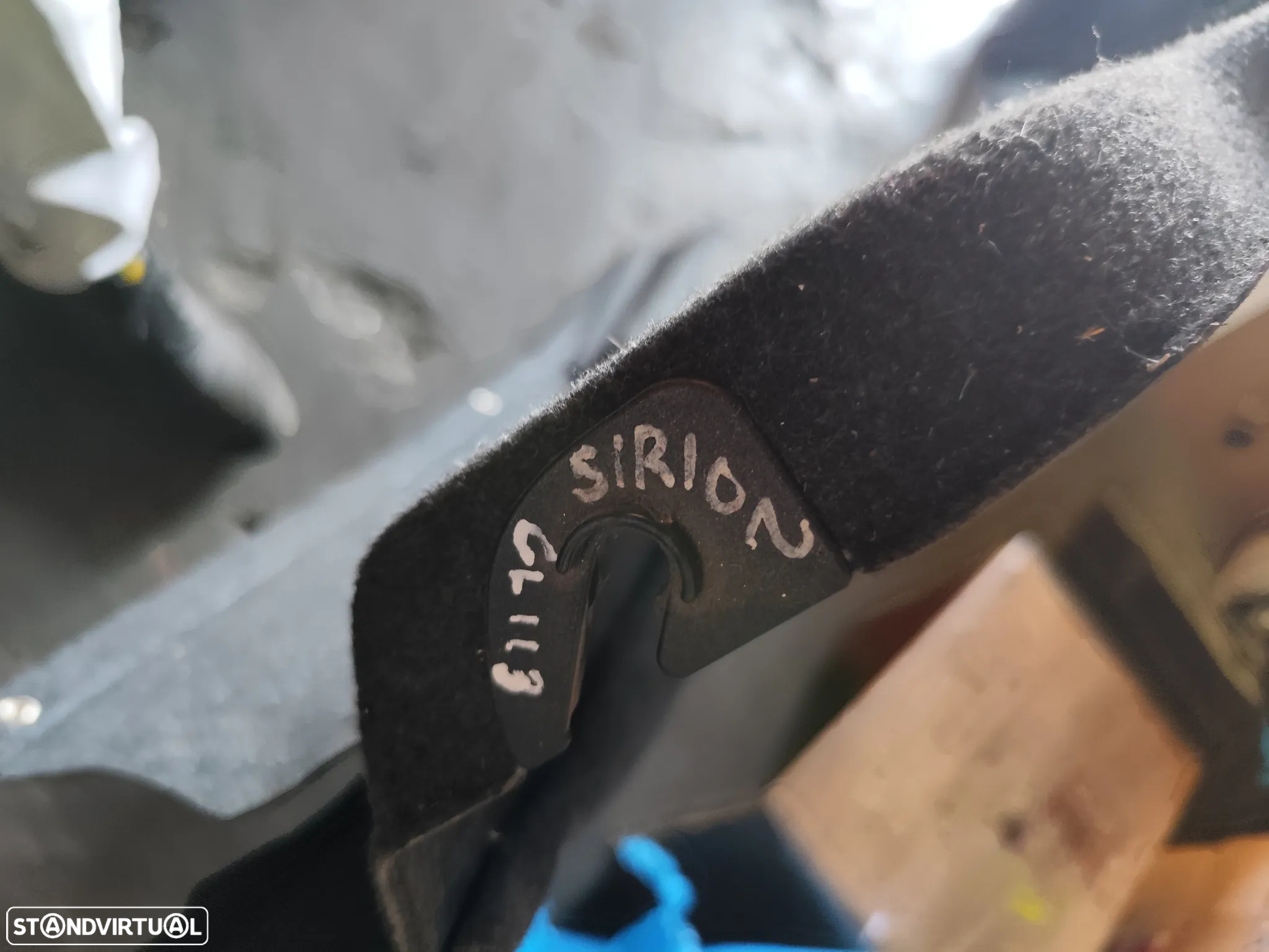 DAIHATSU SIRION CHAPELEIRA CORTINA MALA - CL113 - 6