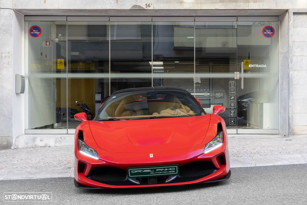 Ferrari F8 Tributo 3.9 Twin-Turbo V8 — photo 2