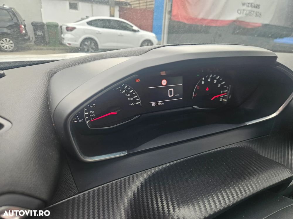 Peugeot 2008 1.5 BlueHDI BVM6 STT Active Pack - 11