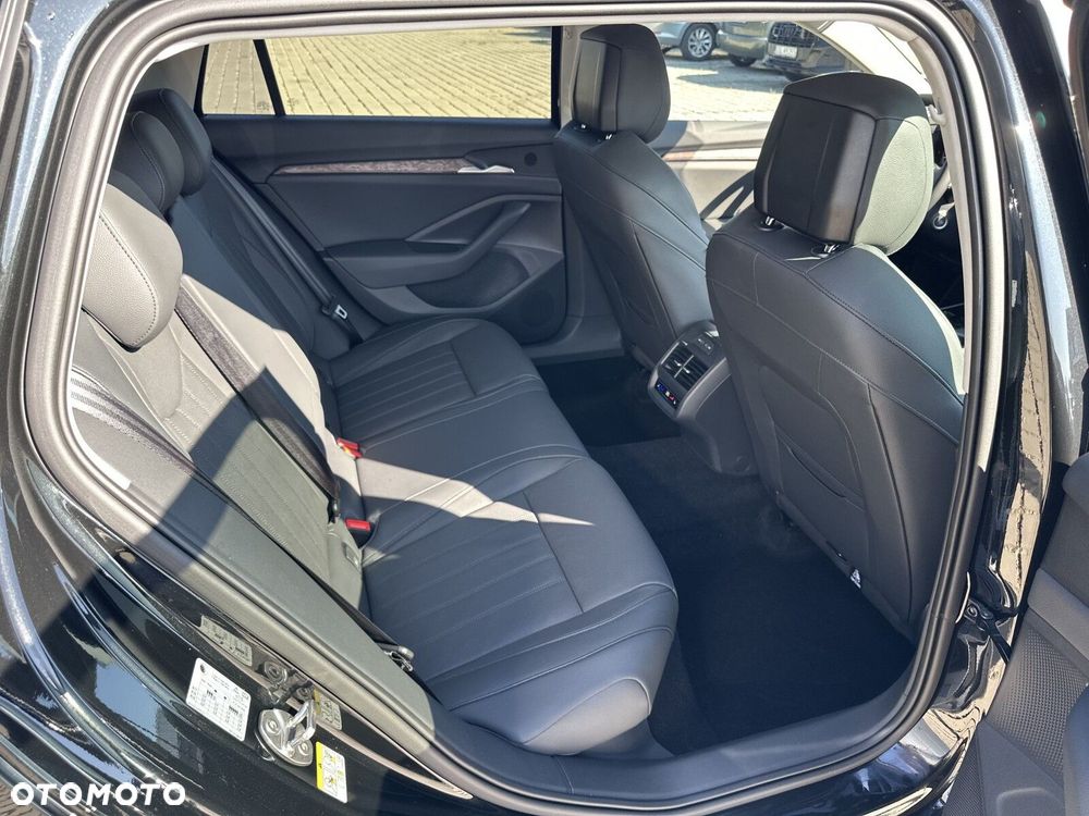 Skoda Superb 2.0 TSI L&K DSG - 31