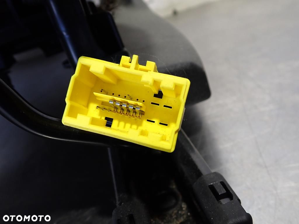 FOTELE BOCZKI KOMPLET PEUGEOT 3008 II LIFT - 28