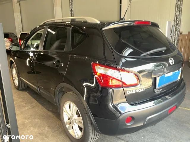 Nissan Qashqai 2.0 4x4 Tekna - 3