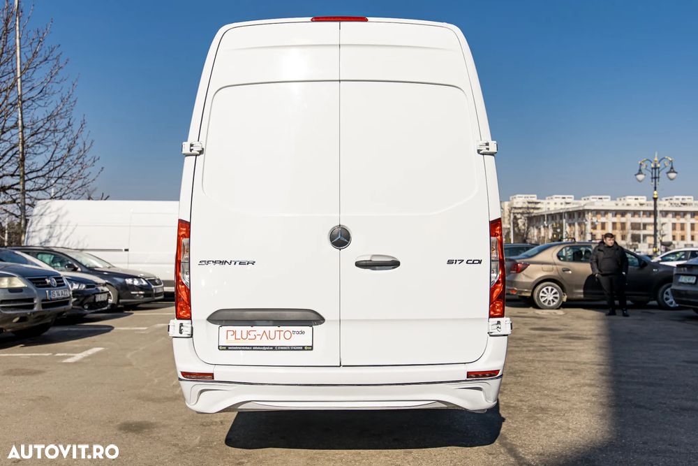 Mercedes-Benz Sprinter - 5