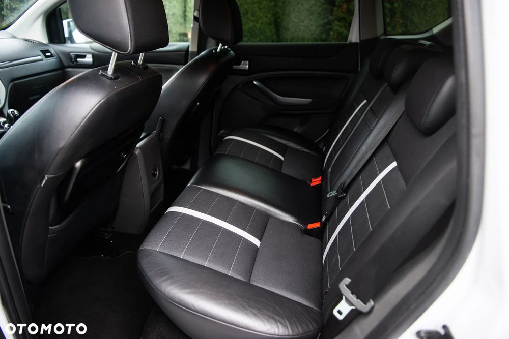 Ford Kuga 2.0 TDCi 4x4 Titanium - 22