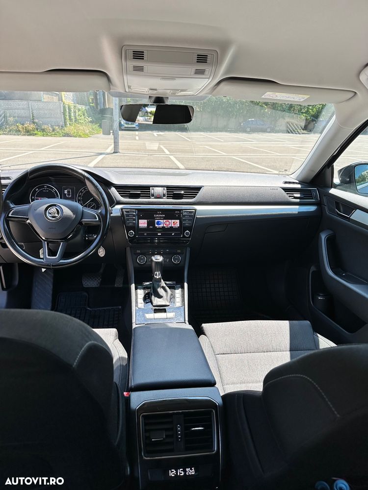 Skoda Superb 2.0 TDI DSG Ambition - 15