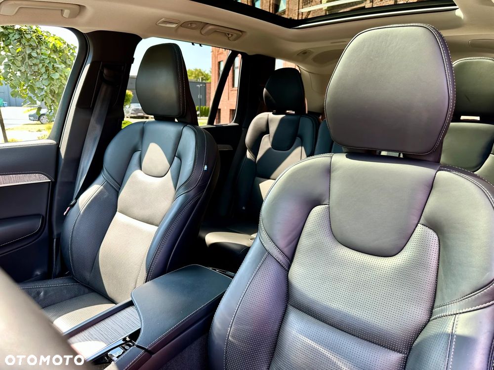 Volvo XC 90 - 32