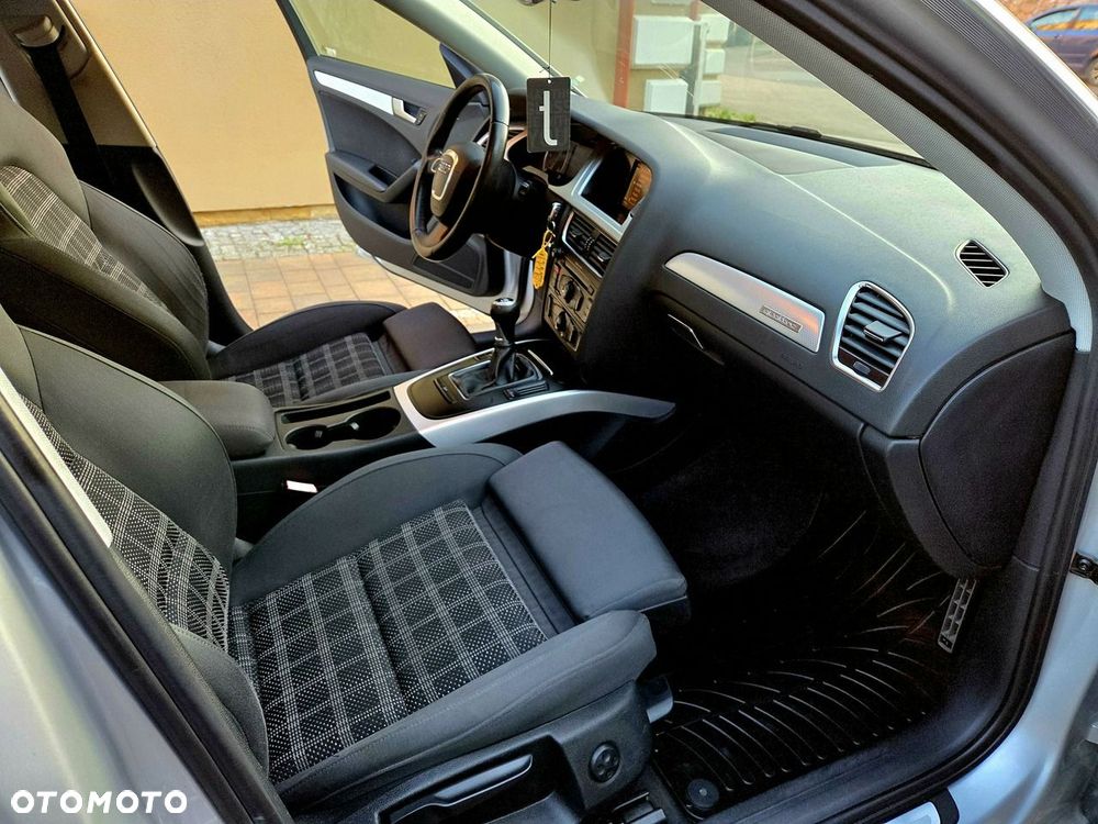 Audi A4 Limousine - 15