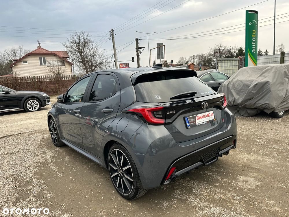 Toyota Yaris Hybrid 1.5 GR Sport - 8