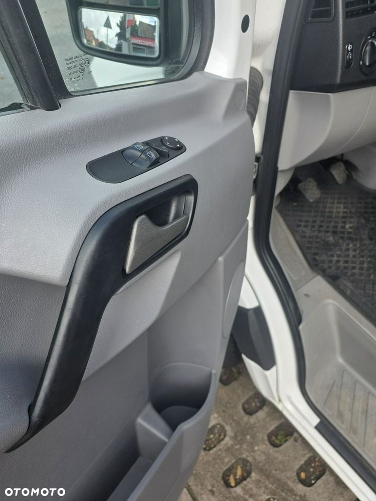 Mercedes-Benz Sprinter - 8