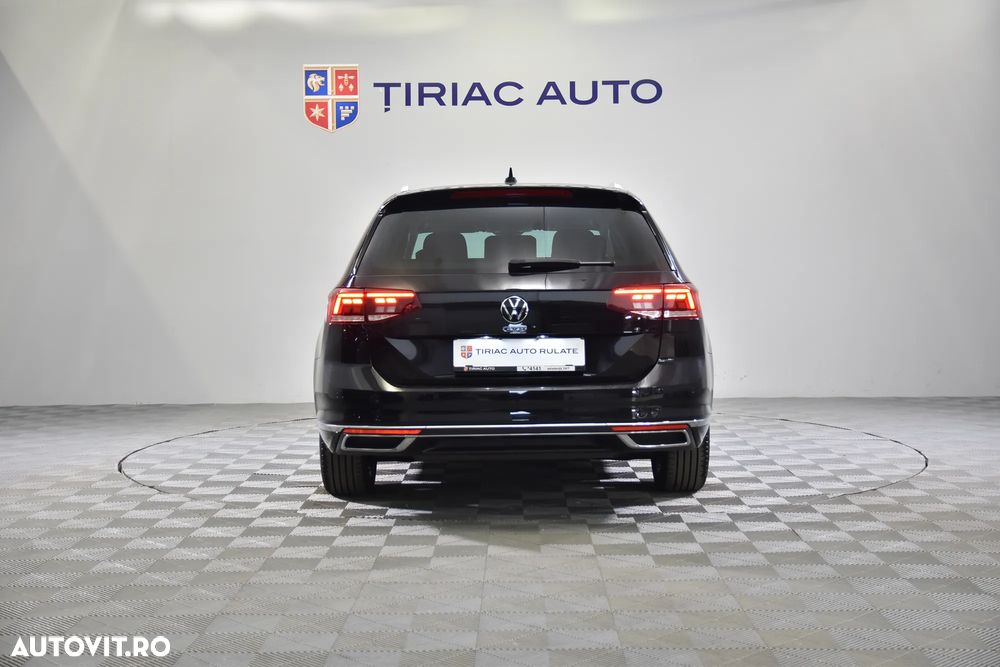 Volkswagen Passat - 4