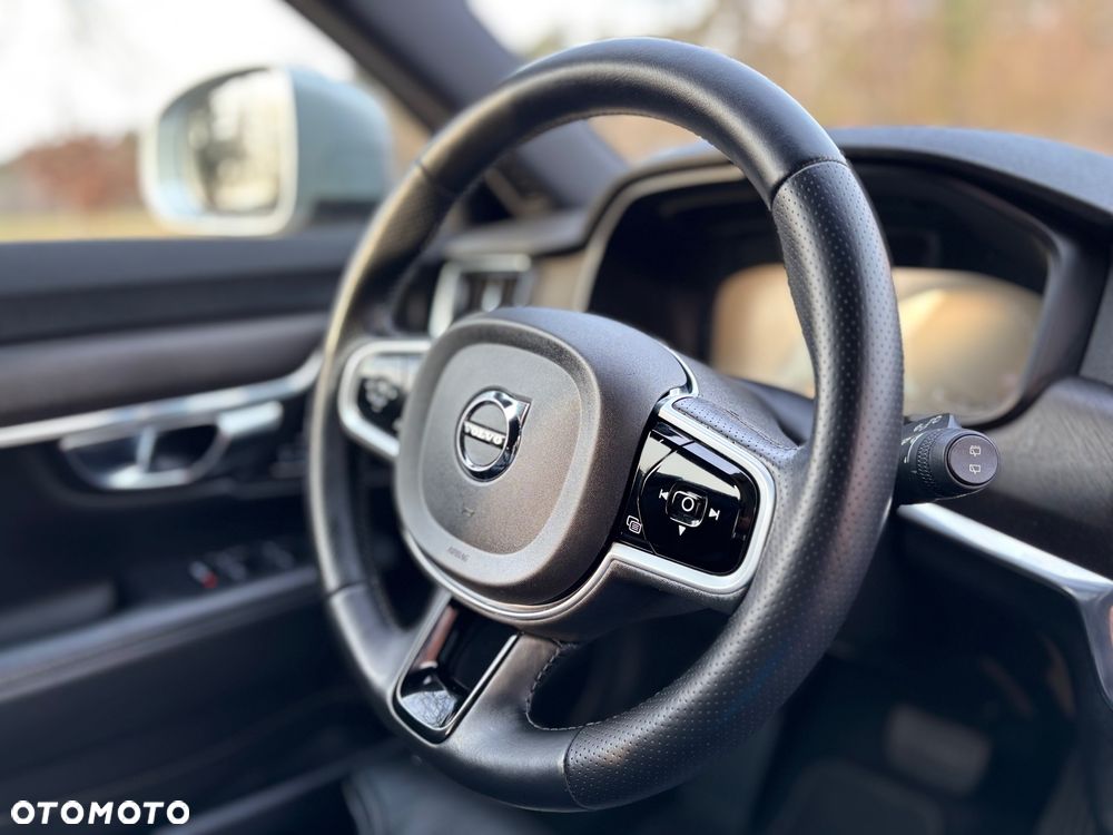 Volvo V90 Cross Country T5 AWD Pro - 32
