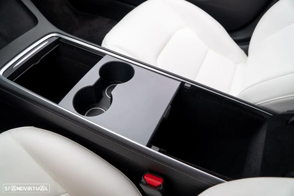 Tesla Model 3 Standard Range Plus RWD - 4
