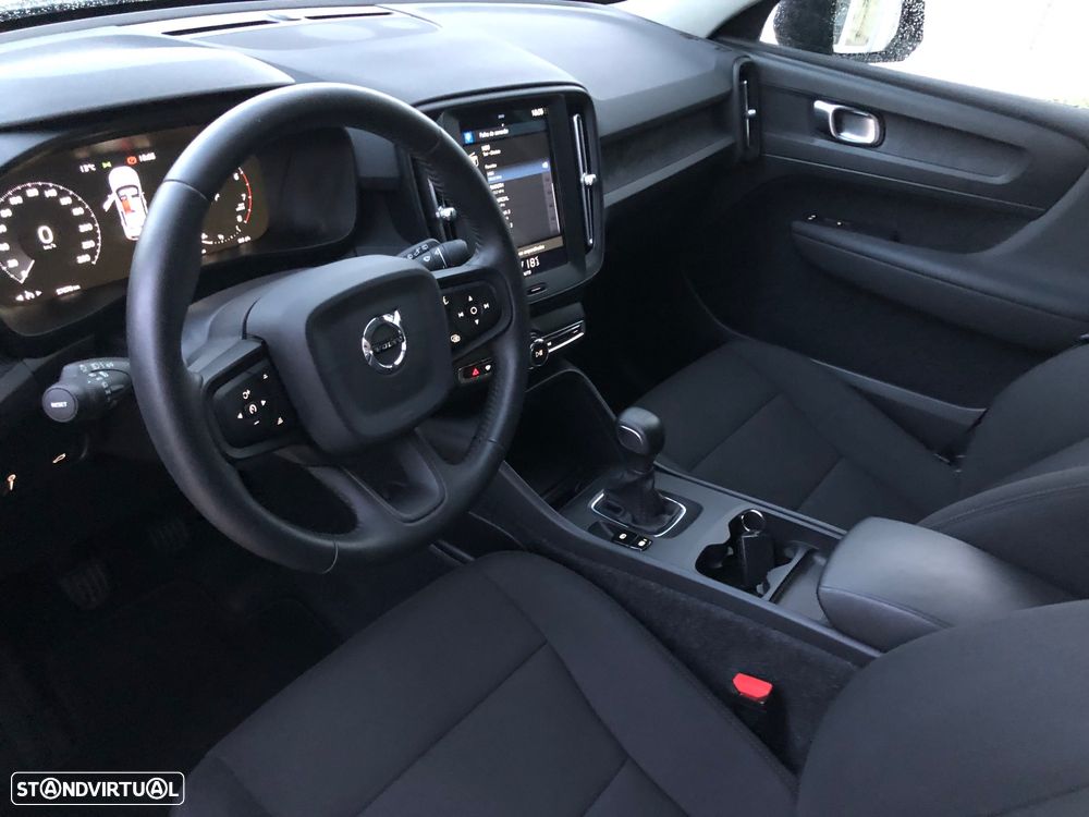 Volvo XC 40 1.5 T2 Momentum Plus - 22