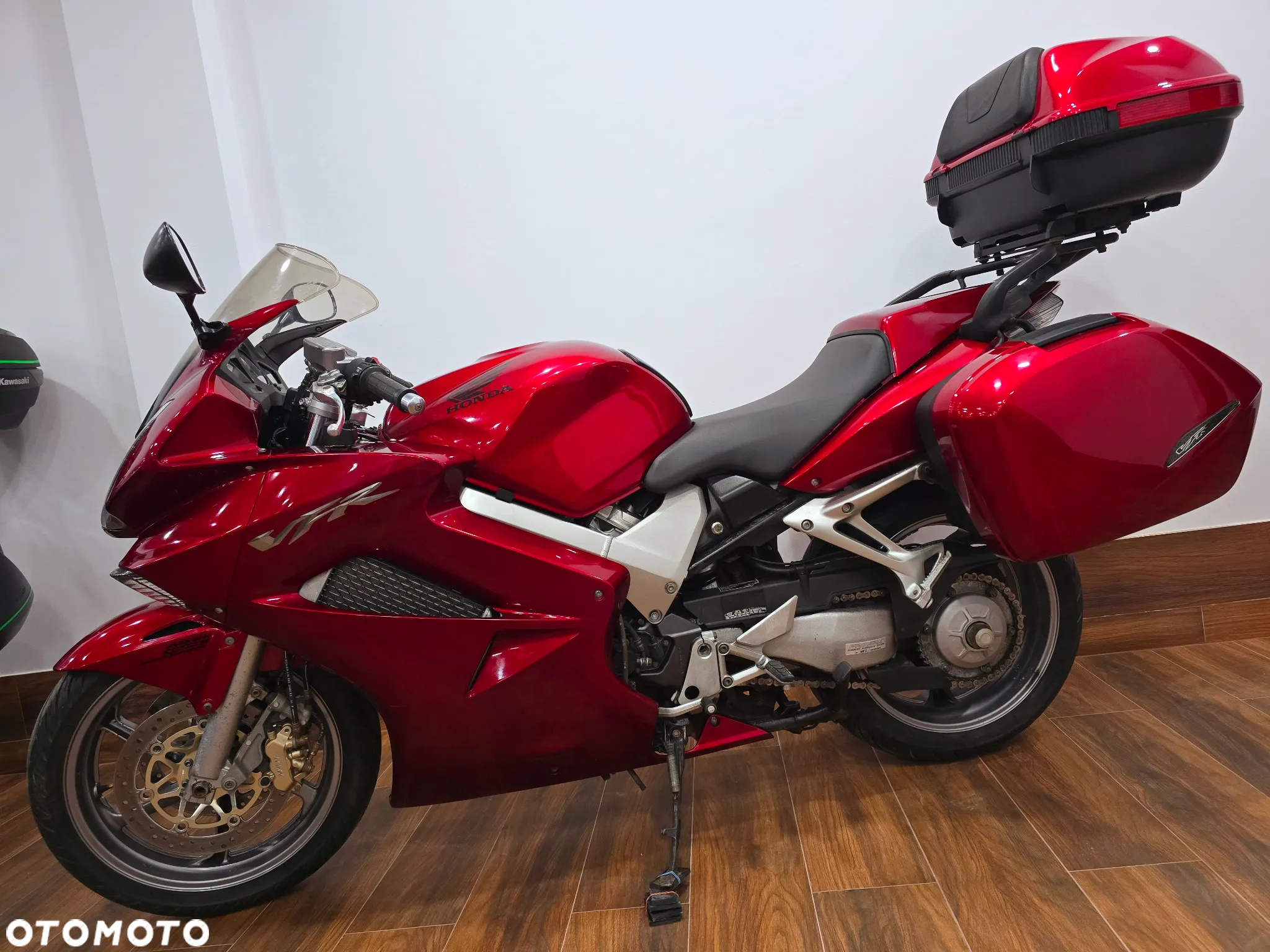 Honda VFR - 19