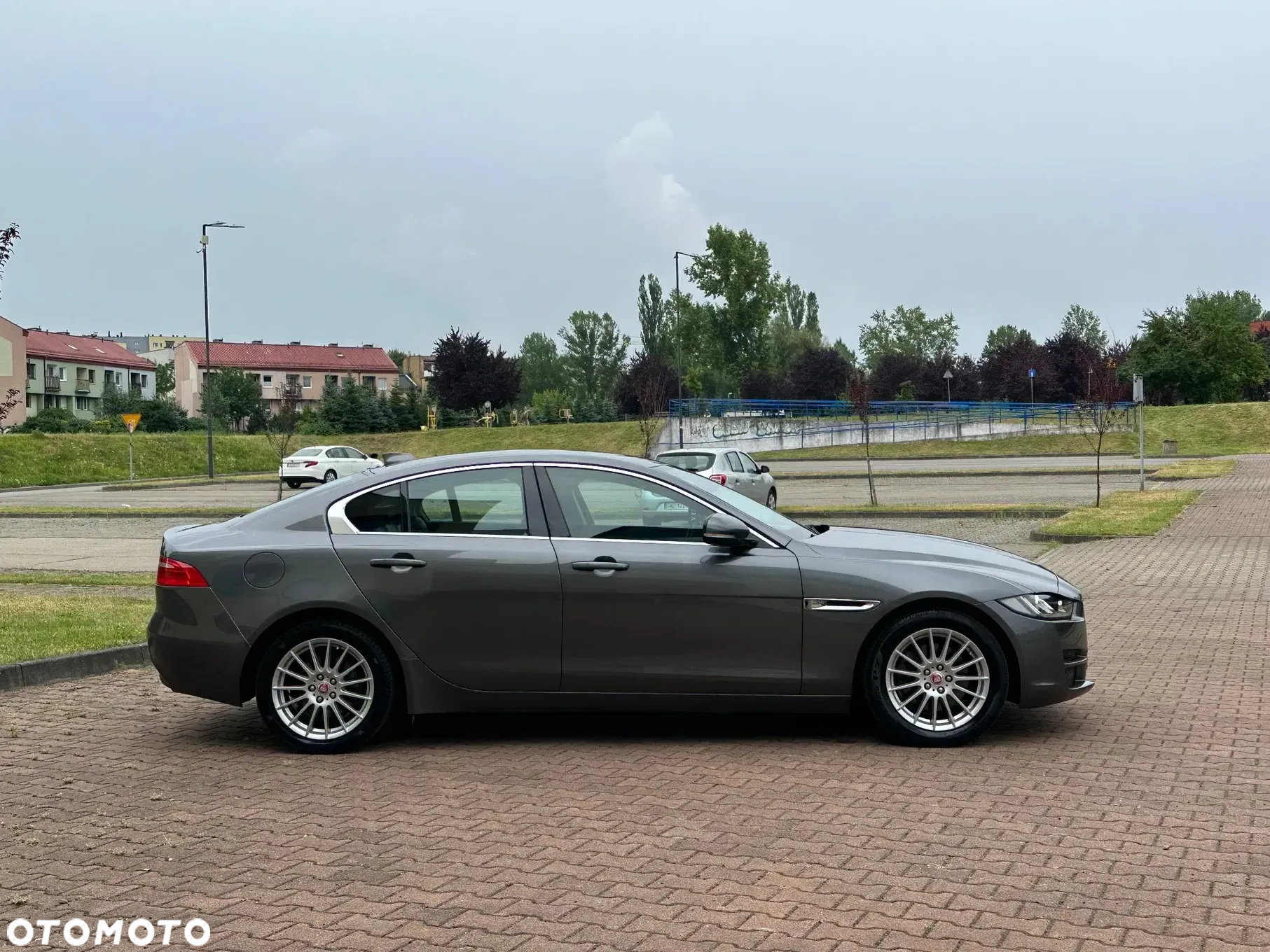 Jaguar XE - 14