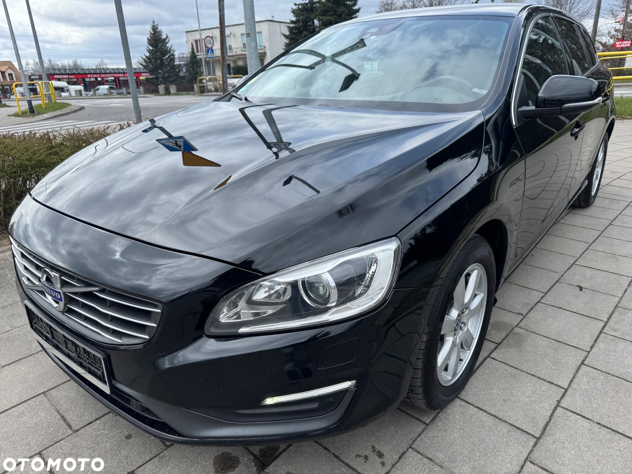 Volvo V60 D4 Momentum - 4