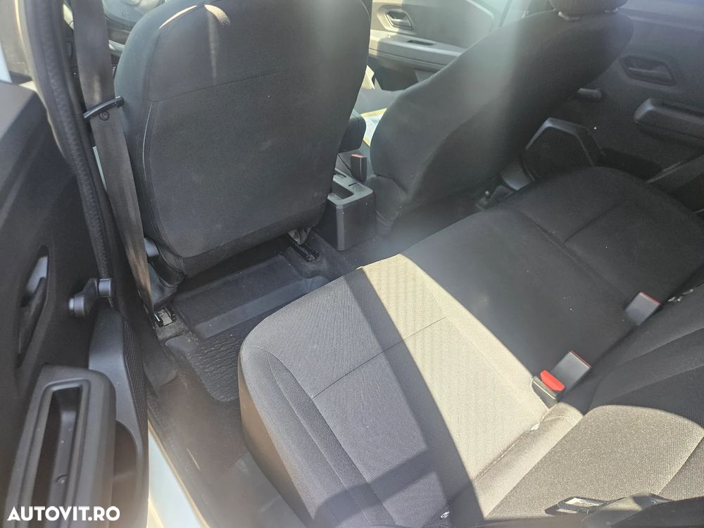 Dacia Logan TCe 90 Essential - 7