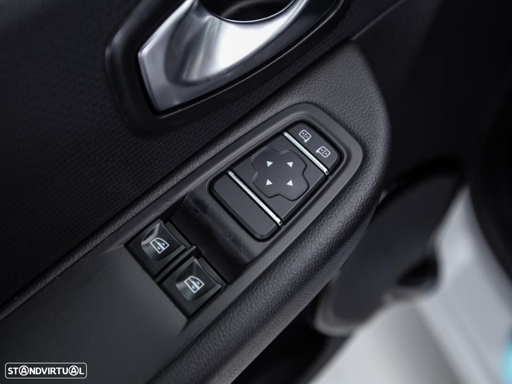 Renault Clio Sport Tourer 1.5 dCi Limited - 11