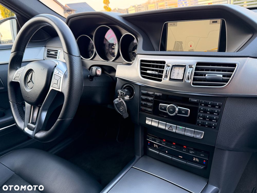 Mercedes-Benz Klasa E 220 CDI 7G-TRONIC Avantgarde - 19