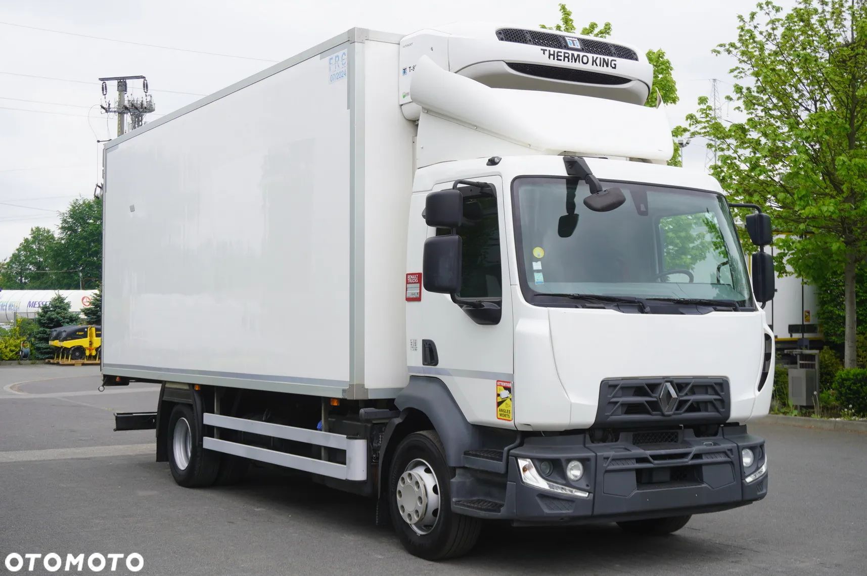 Renault D13 / 140 tys. km!!! / Chłodnia hakowa / Thermoking T800R / 2 sztuki - 1
