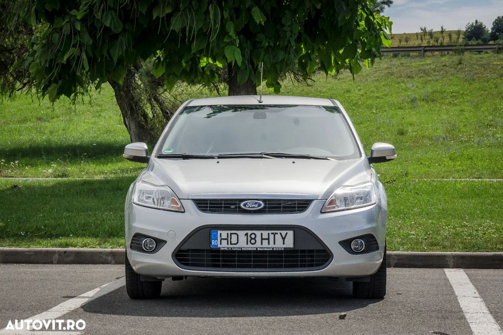 Ford Focus 1.6i Ambiente - 2