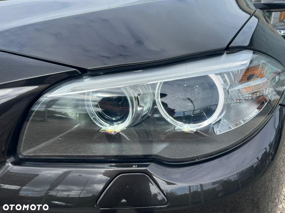 BMW Seria 5 520d Luxury Line - 29
