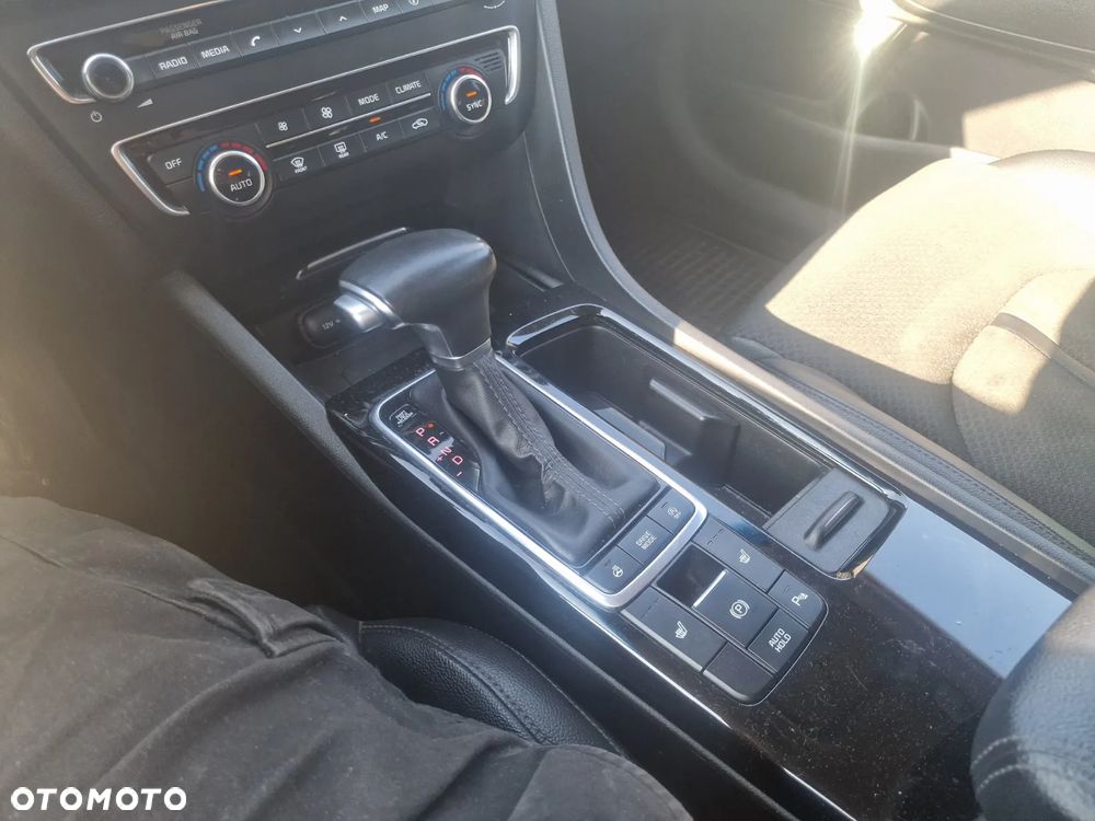 Kia Optima 1.7 CRDI L DCT - 16