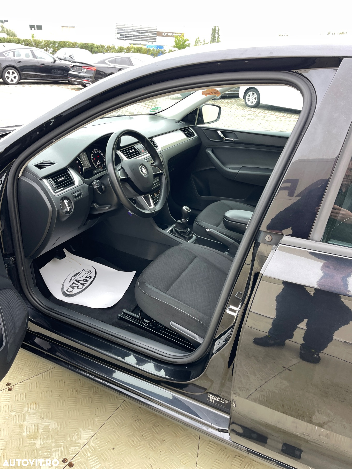 Skoda RAPID 1.2 TSI Ambition - 29