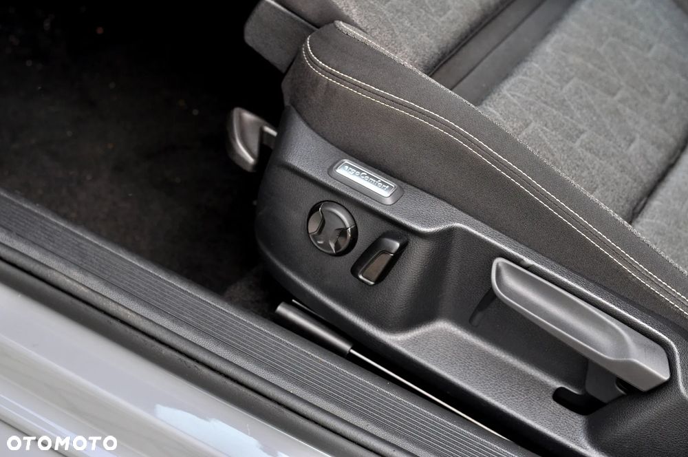 Volkswagen Passat 2.0 TDI EVO Business DSG - 18