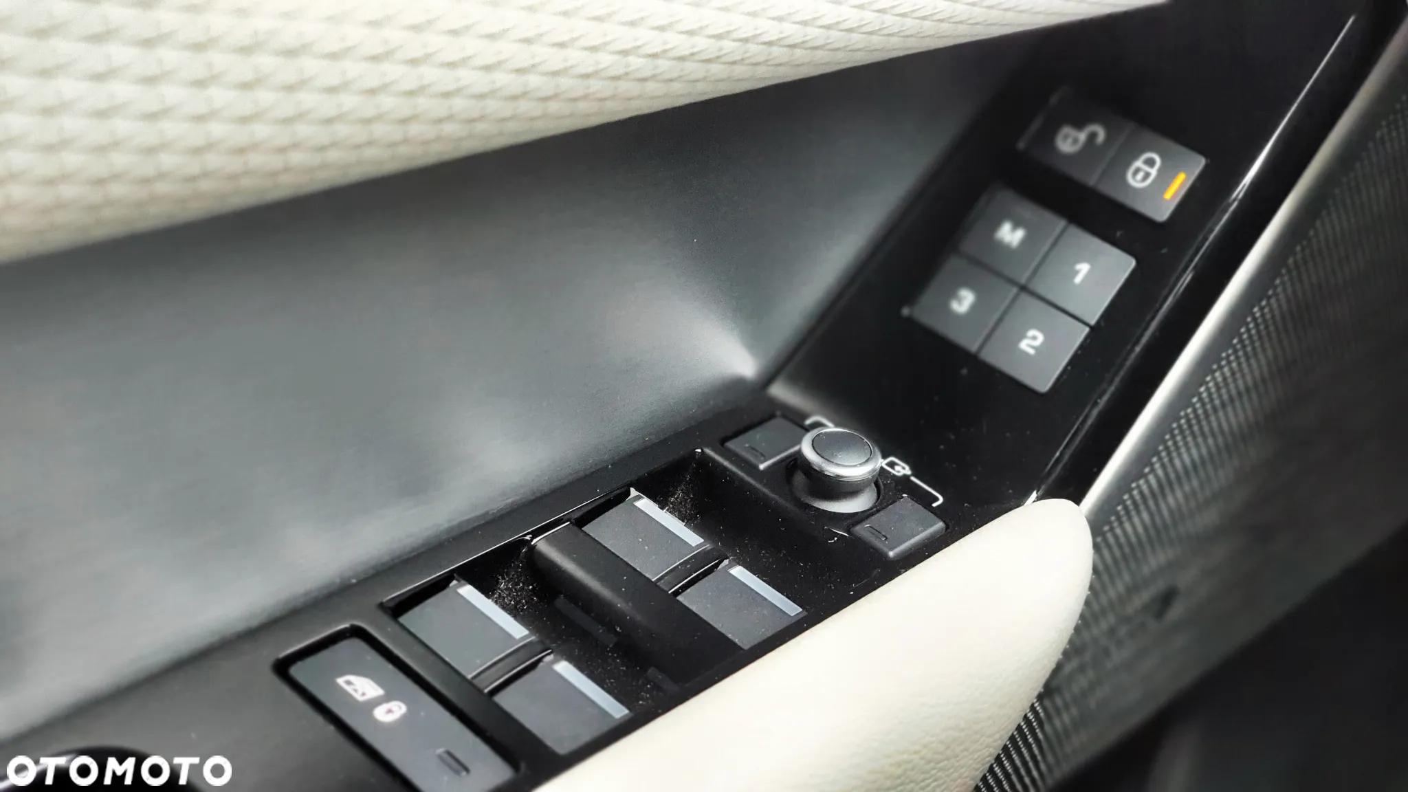 Land Rover Range Rover Velar 2.0 SD4 R-Dynamic SE - 36