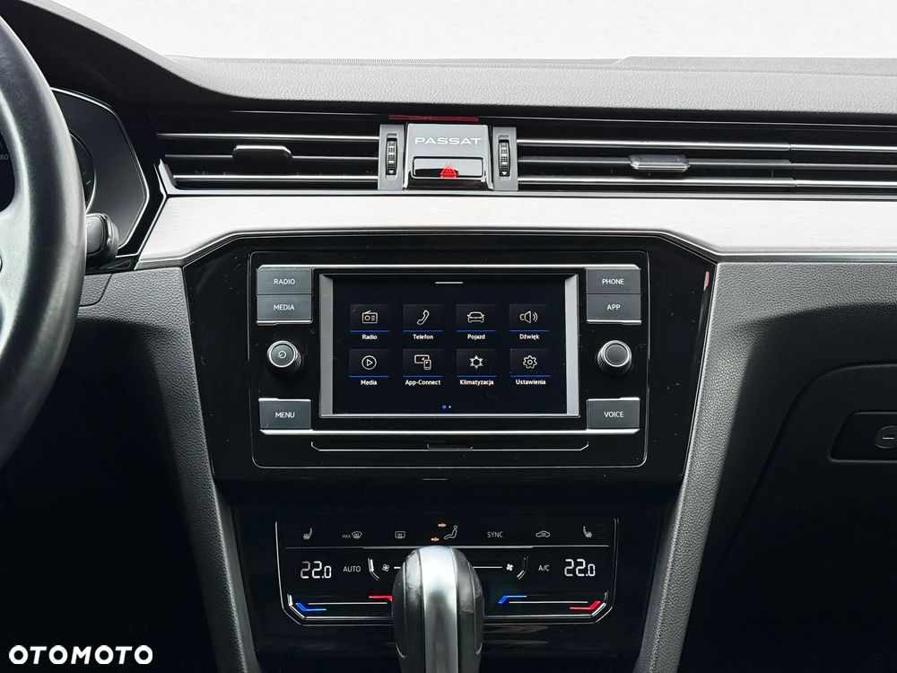 Volkswagen Passat 2.0 TSI Elegance DSG - 29