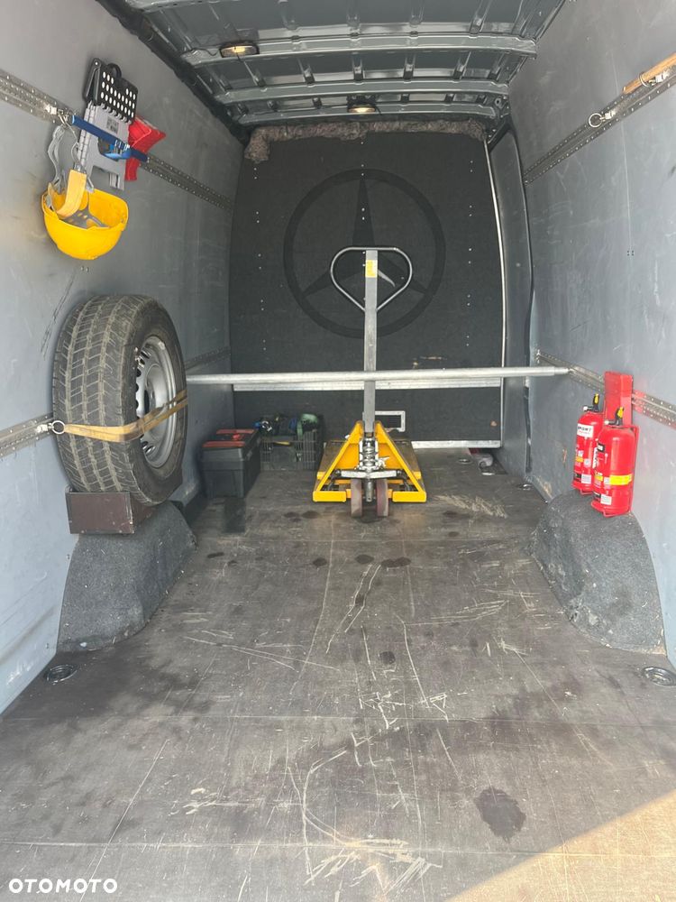 Mercedes-Benz SPRINTER - 16