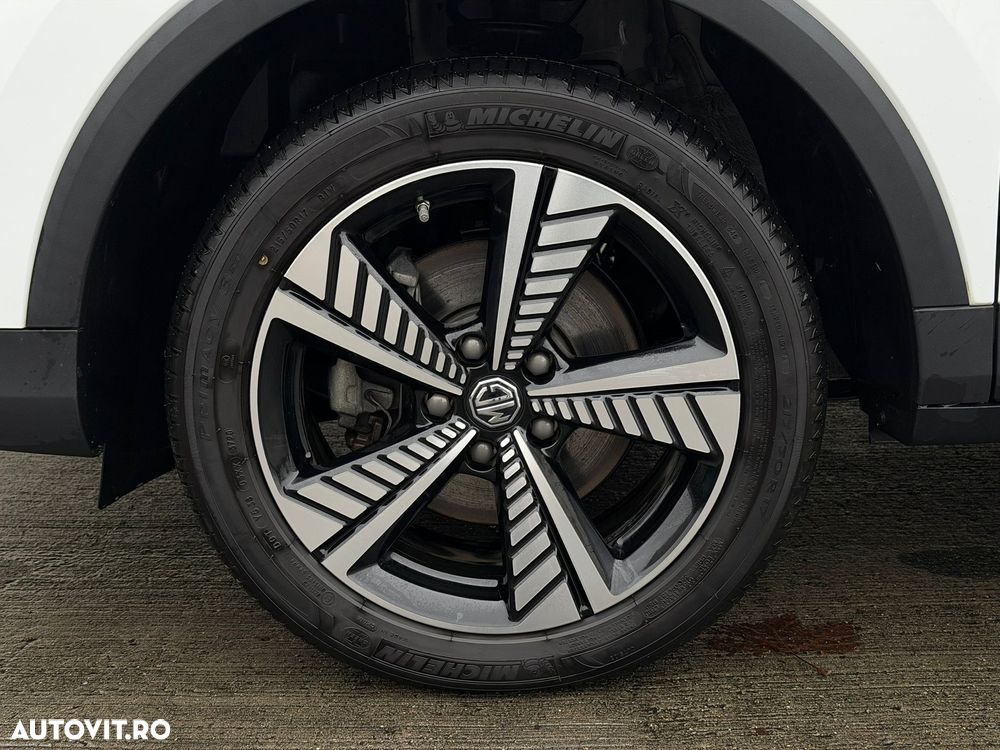 MG ZS EV Luxury - 19