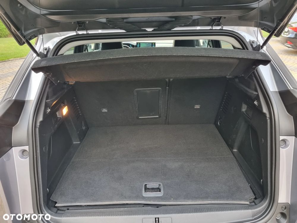 Peugeot 3008 1.6 PureTech Hybrid4 PHEV Allure S&S EAT8 - 22