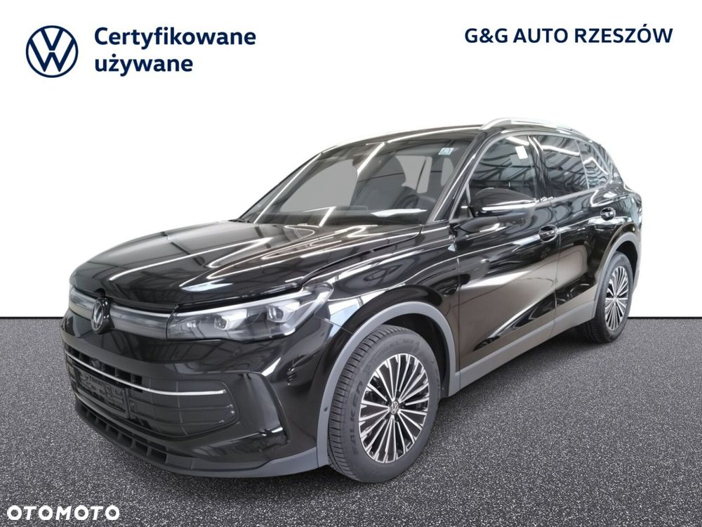 Volkswagen Tiguan - 1