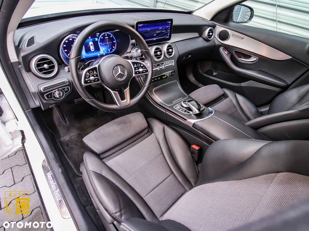 Mercedes-Benz Klasa C 220 d 4Matic 9G-TRONIC Avantgarde - 17