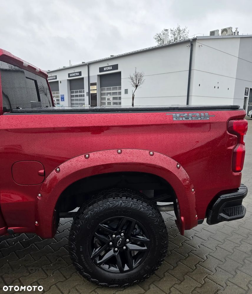 Chevrolet Silverado - 5