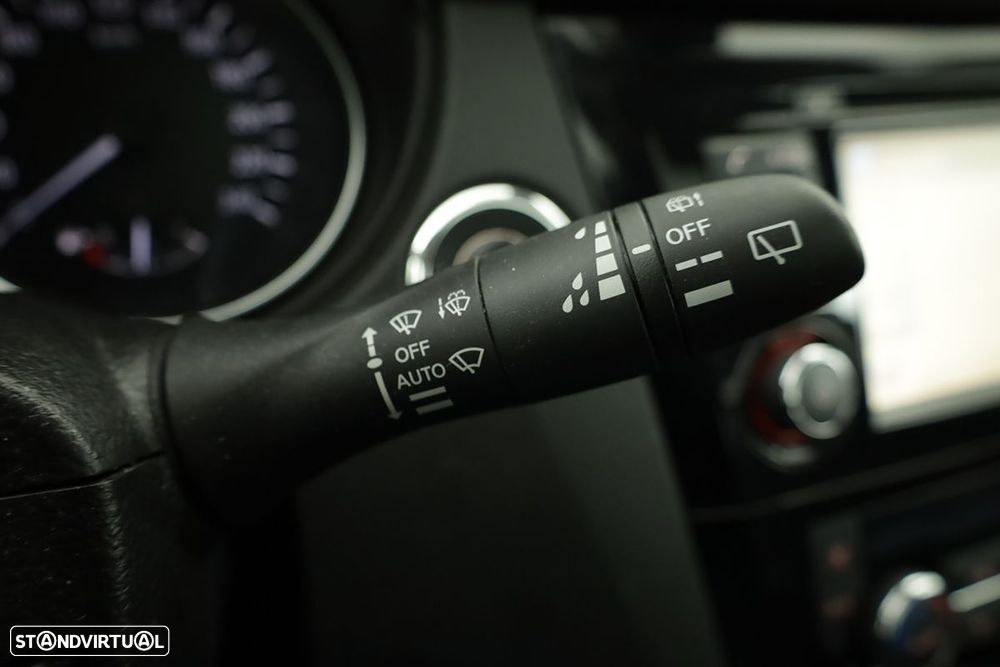 Nissan Qashqai 1.5 dCi N-Connecta - 18