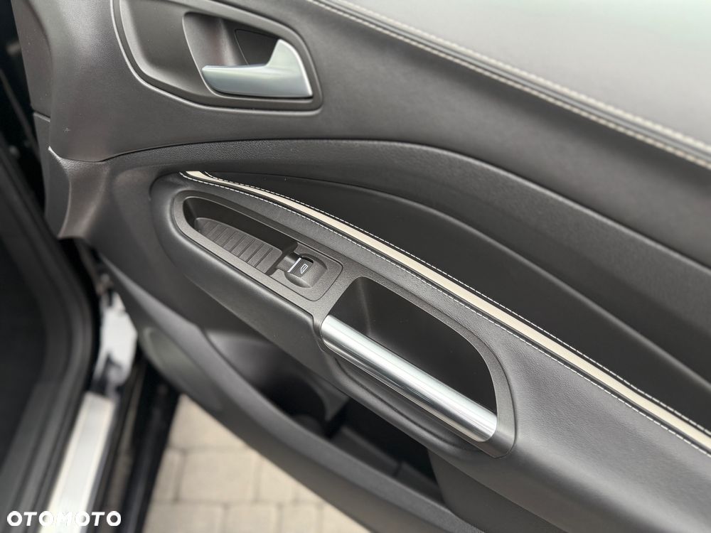 Ford Kuga 1.5 EcoBoost 4x4 Vignale - 17