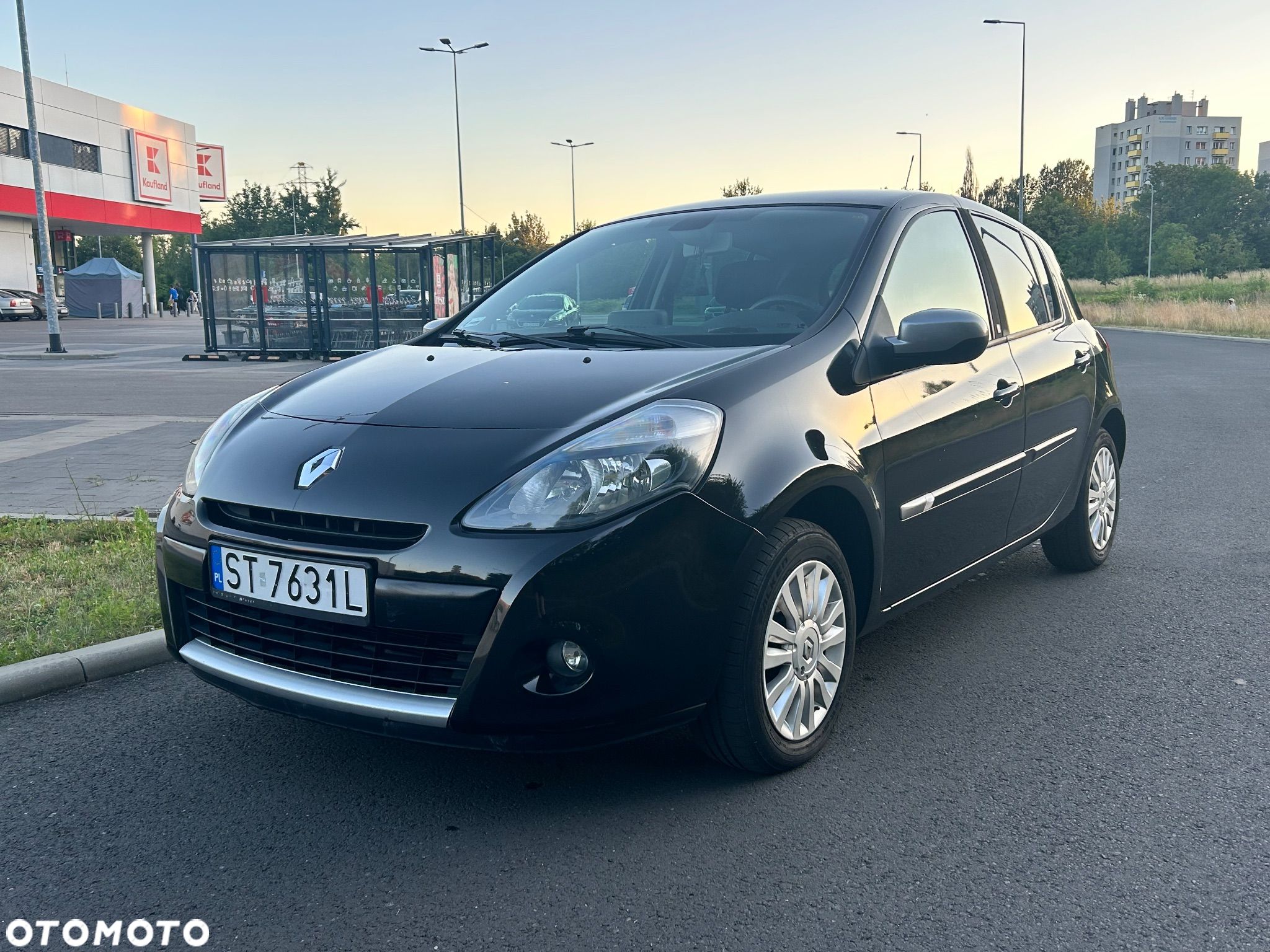 Renault Clio 1.2 16V Dwudziestka Euro5 - 1