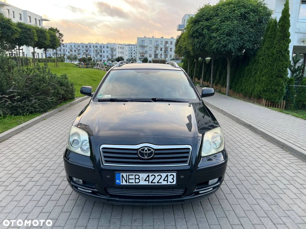 Toyota Avensis 2.0 D-4D High - 5