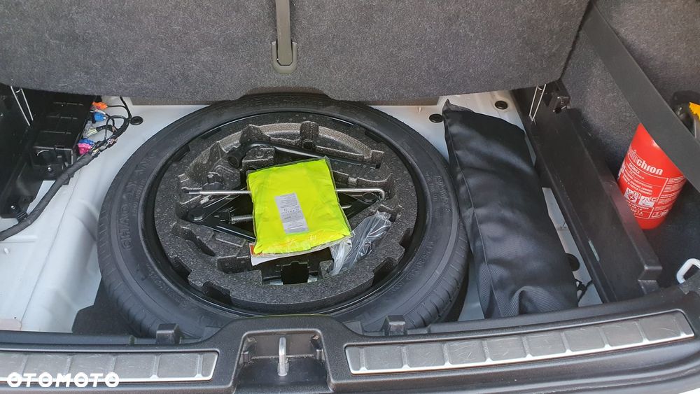 Volvo XC 40 T4 R-Design - 5