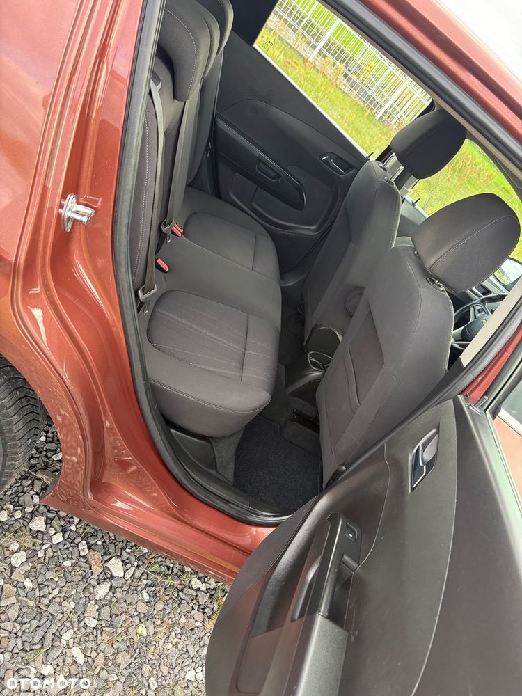 Chevrolet Aveo 1.6 LTZ - 28