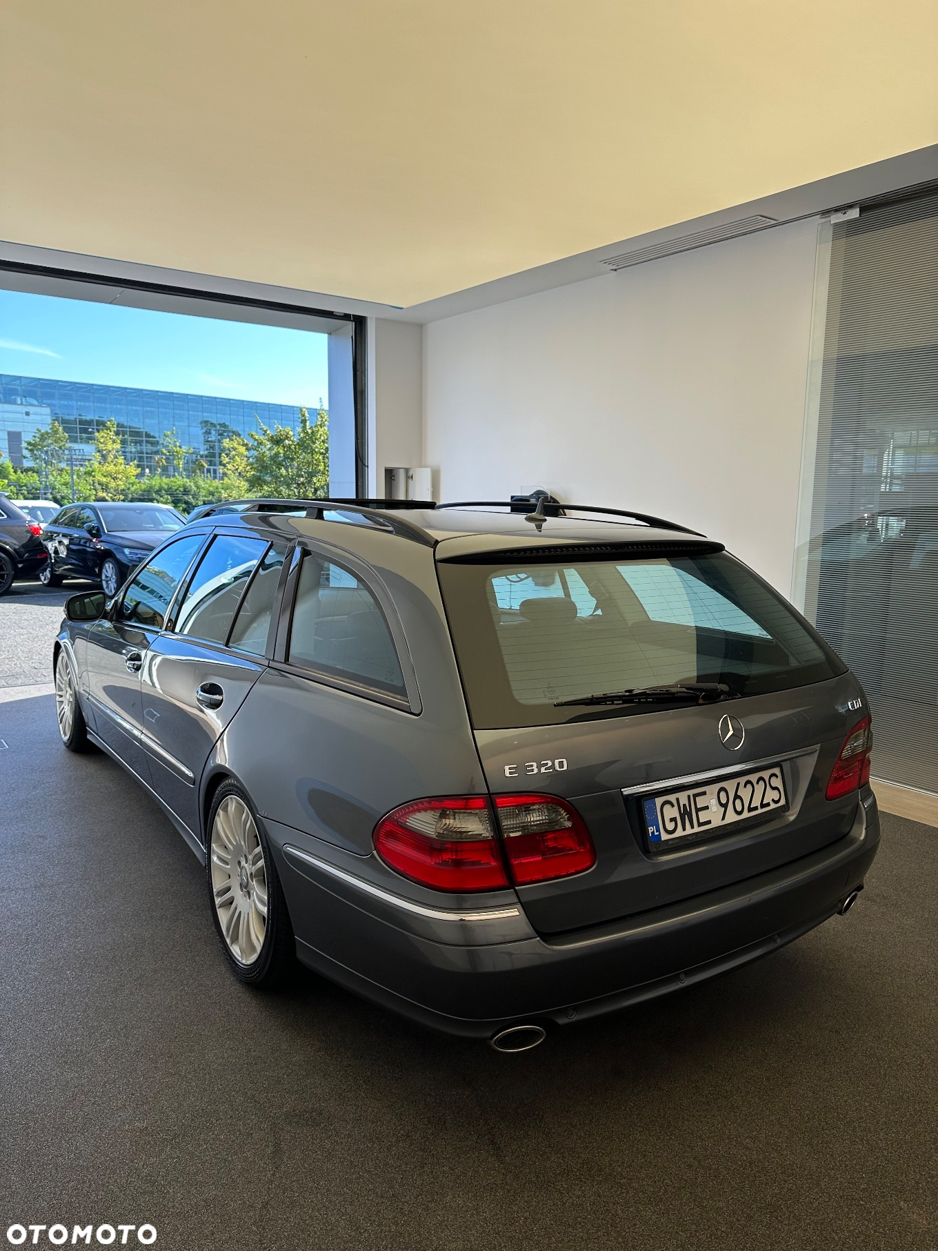 Mercedes-Benz Klasa E 320 CDI T Avantgarde - 3