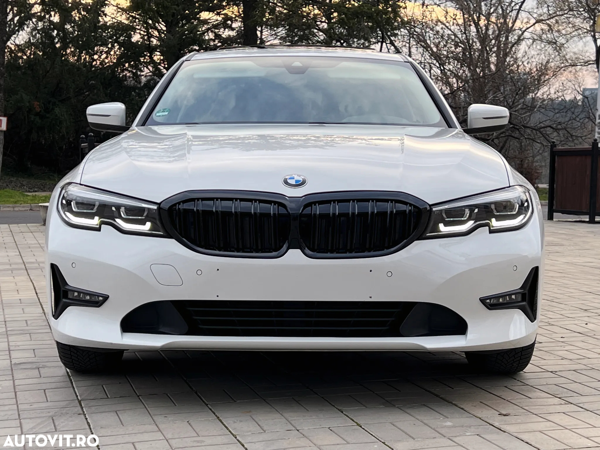 BMW Seria 3 320i AT - 8