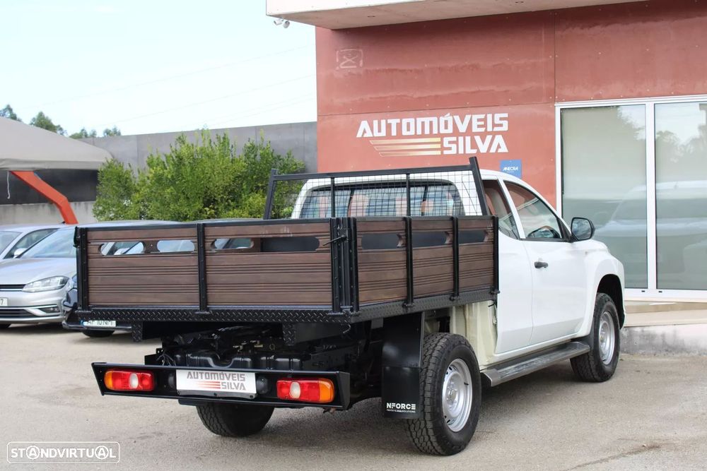 Mitsubishi L200 2.3 DI-D Space Cab Invite 4WD - 8