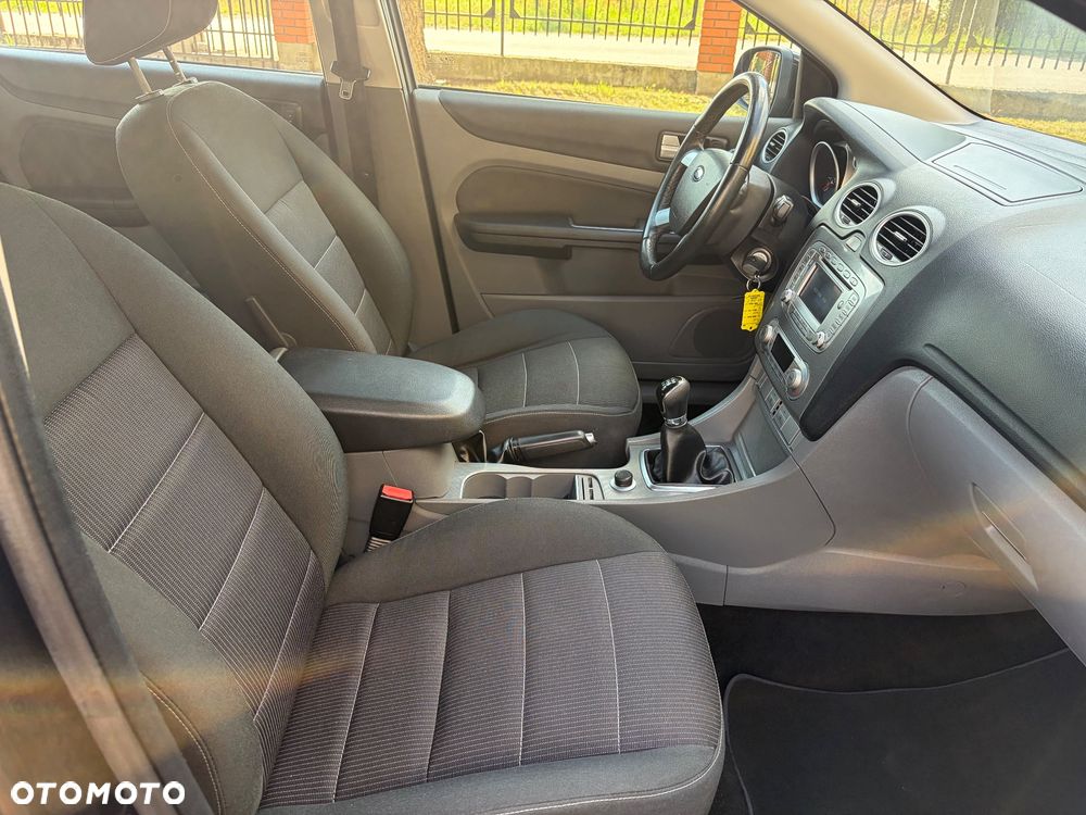 Ford Focus 1.8 Titanium - 30
