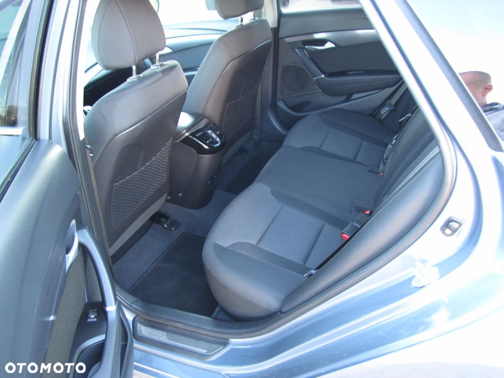 Hyundai i40 1.7 CRDi BlueDrive Business - 11