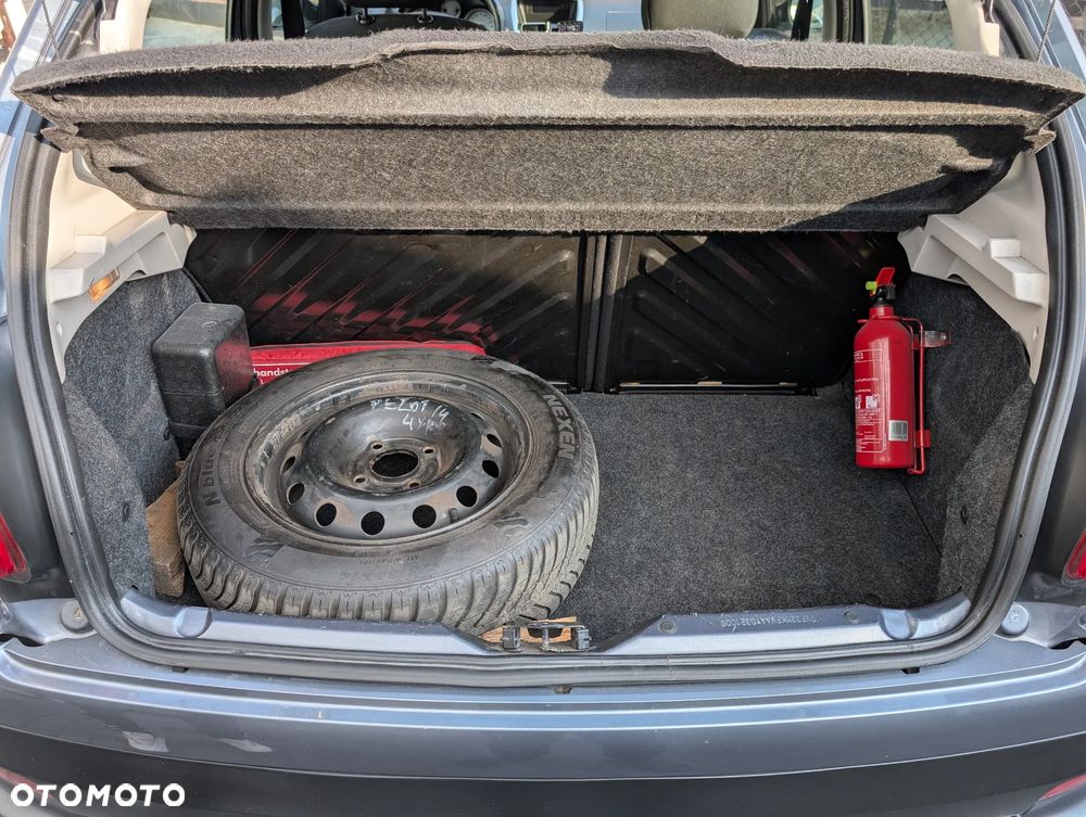 Peugeot 206 plus - 29